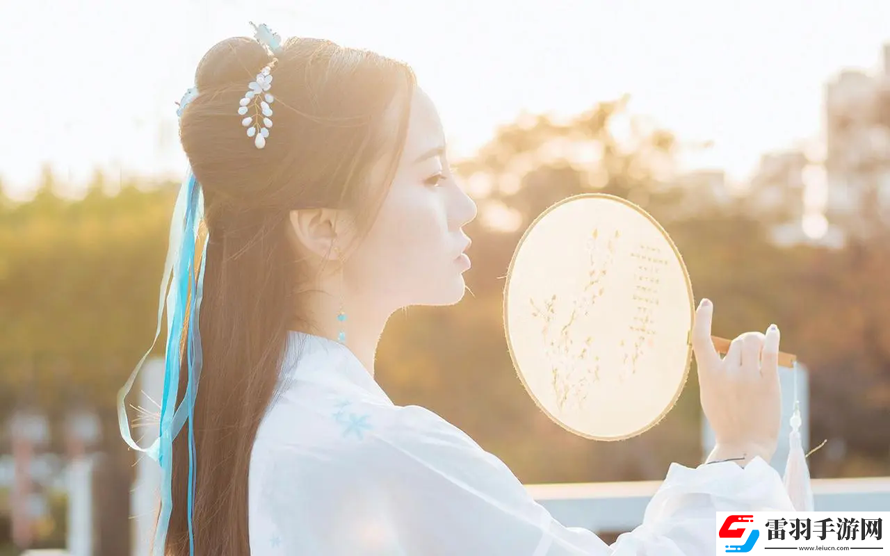 亭亭玉立國(guó)色天香四月天：探尋自然與美的深刻共鳴，激發(fā)大家對(duì)美好生活的追求和熱愛(ài)！