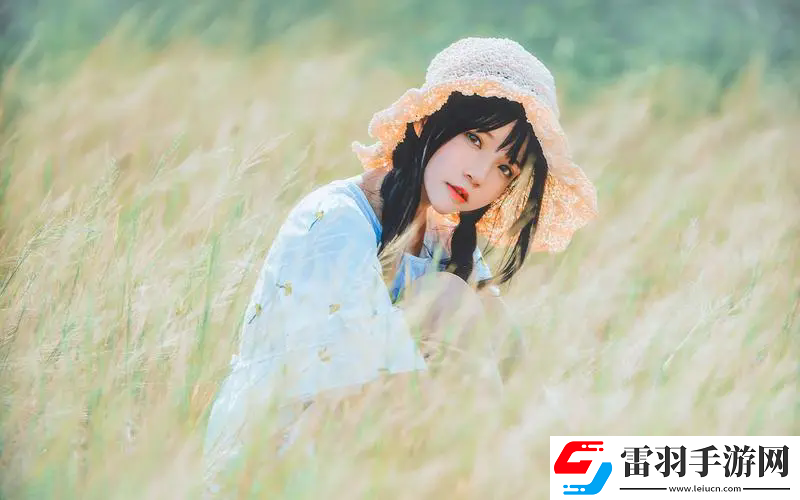 蜜絲婷大草莓和小草莓對比：選擇適合你的完美口紅，雙唇展現(xiàn)最迷人的魅力！