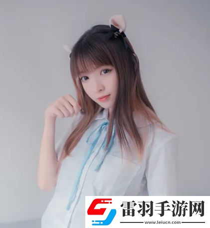 他的腰身緩慢的下沉