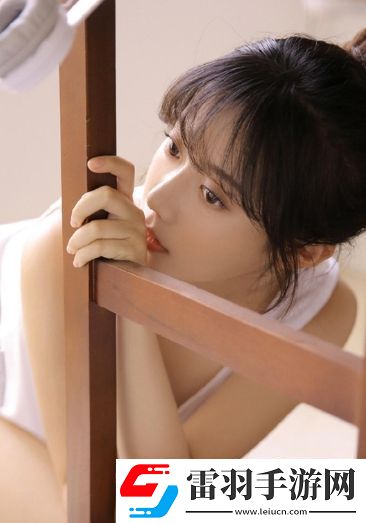 胸一面膜上邊一面膜下邊日本被指亂碼評分差