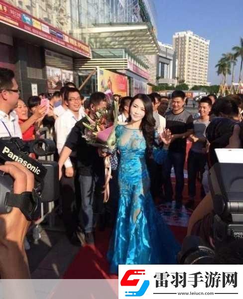 龔玥菲透視裝引熱議揭秘國外女星大膽裝扮手游世界也瘋狂！