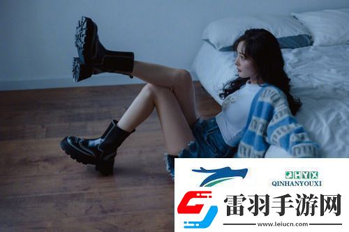 幾個裝修工人把我壓在茶幾