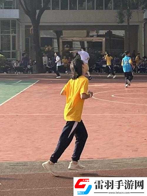 超級凌亂的校園運動會有